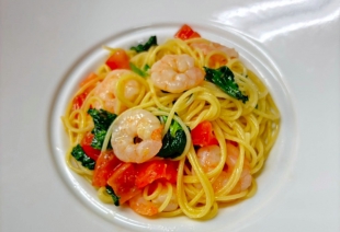 海老とほうれん草のペペロンチーノ